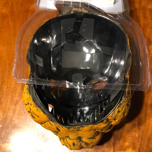 Dark Harvest Halloween Mask! New! - Picture 4 of 6